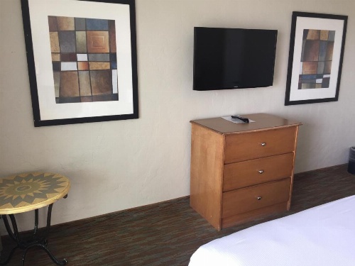 Surfer Beach Hotel image 32