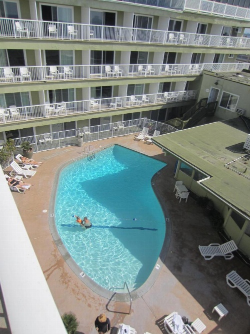 Surfer Beach Hotel image 33