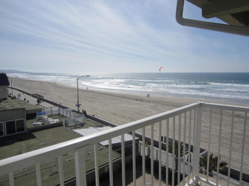 Surfer Beach Hotel image 40