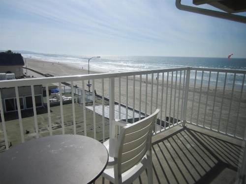 Surfer Beach Hotel image 42
