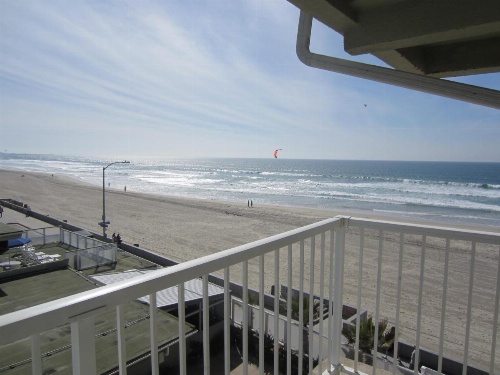 Surfer Beach Hotel image 43