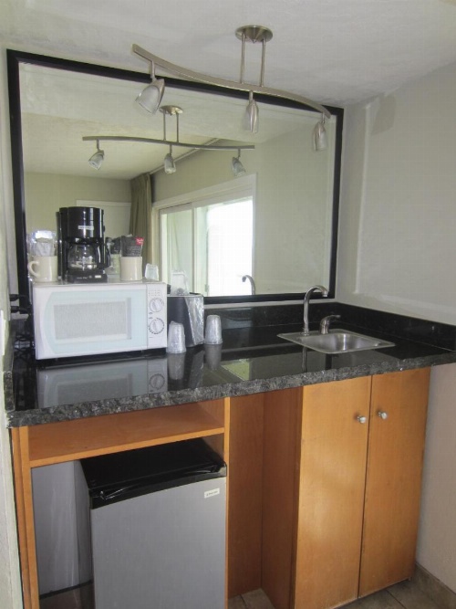 Surfer Beach Hotel image 44